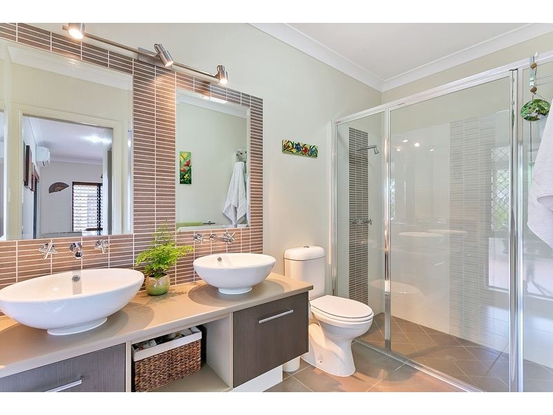 8 Floreat Close, Kewarra Beach QLD 4879