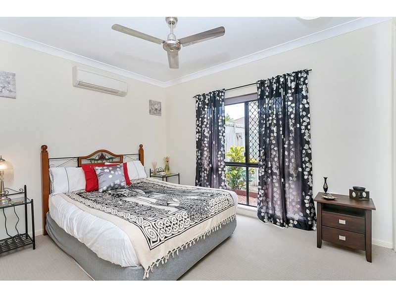 8 Floreat Close, Kewarra Beach QLD 4879