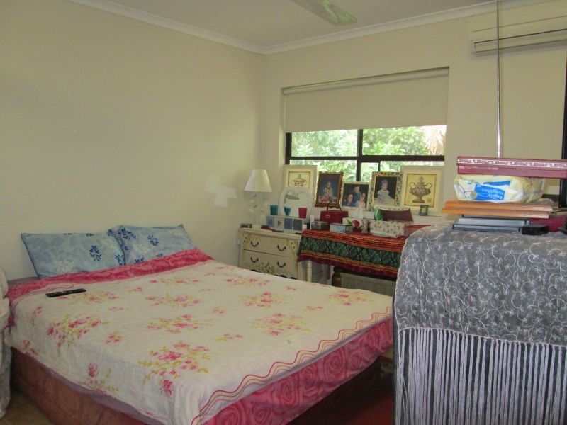 9/9 vivian close, Westcourt QLD 4870
