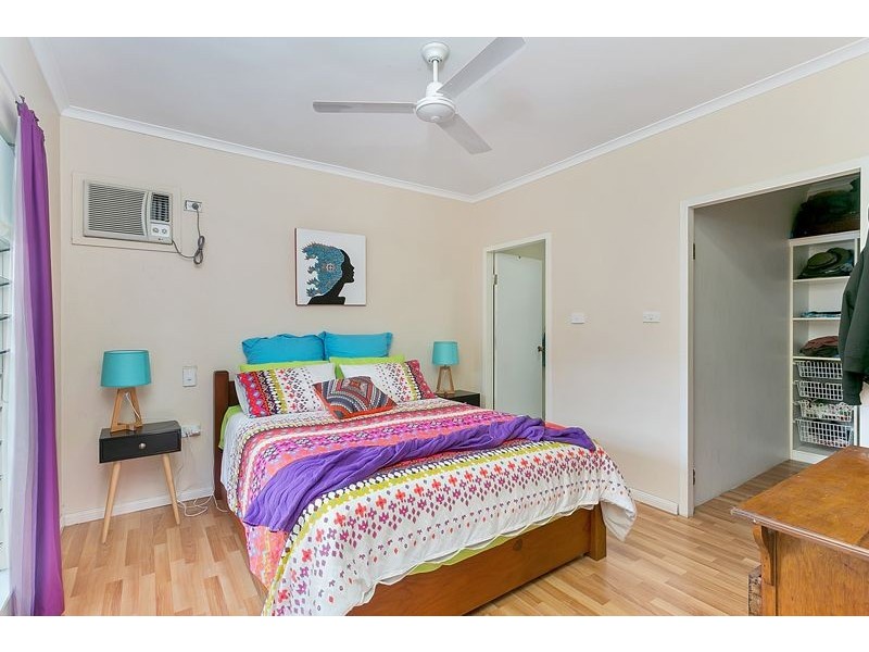 17 Augustus Street, Mooroobool QLD 4870