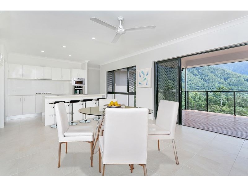 12 Stapleton Close, Redlynch QLD 4870