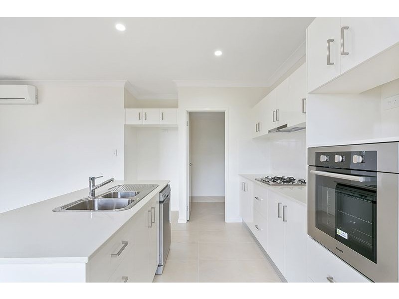 12 Stapleton Close, Redlynch QLD 4870