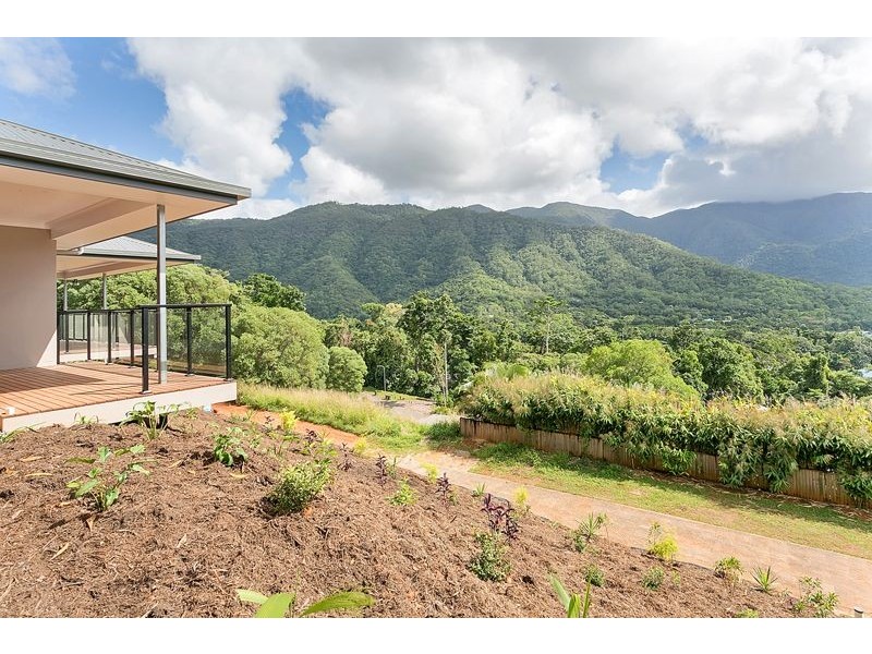 12 Stapleton Close, Redlynch QLD 4870