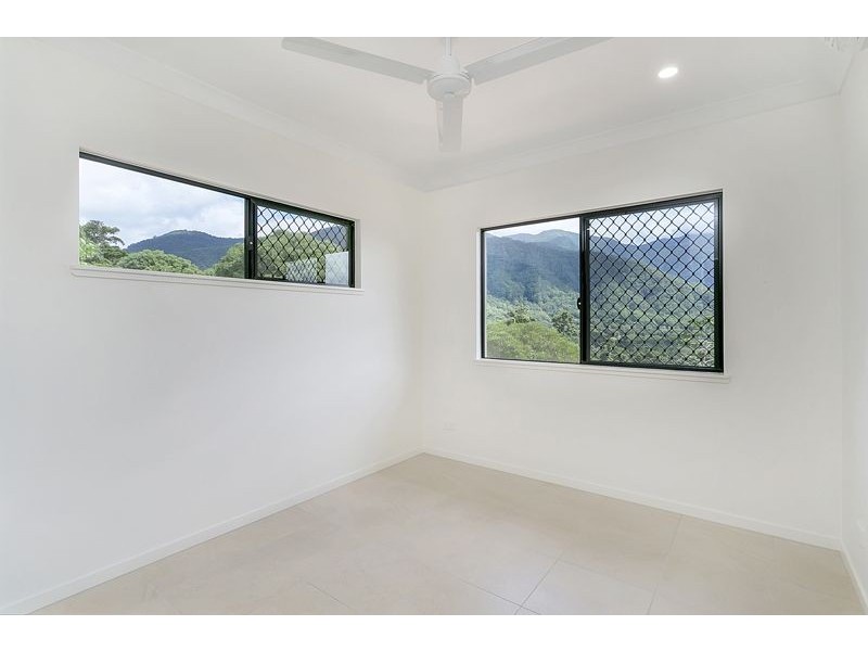 12 Stapleton Close, Redlynch QLD 4870