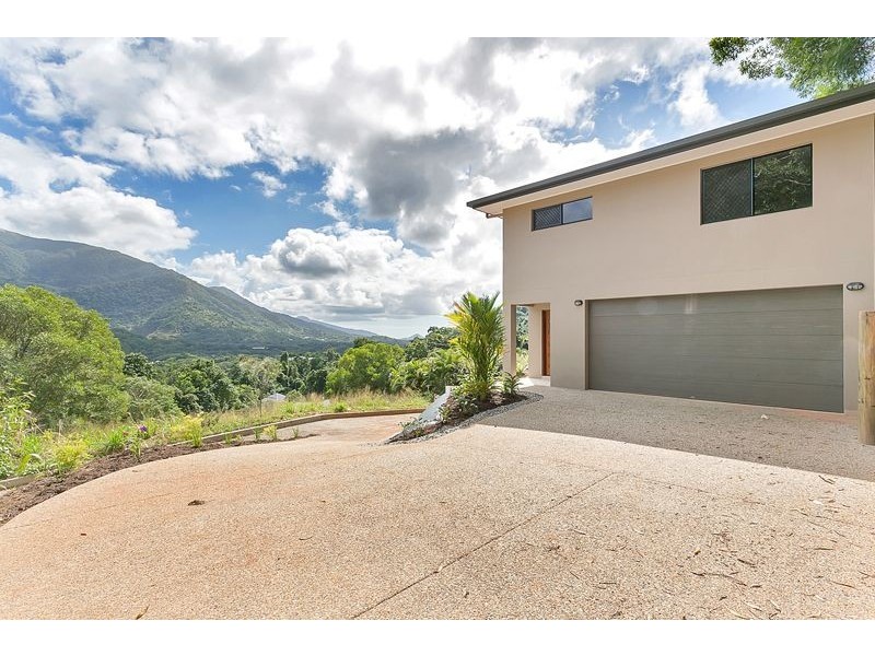 12 Stapleton Close, Redlynch QLD 4870