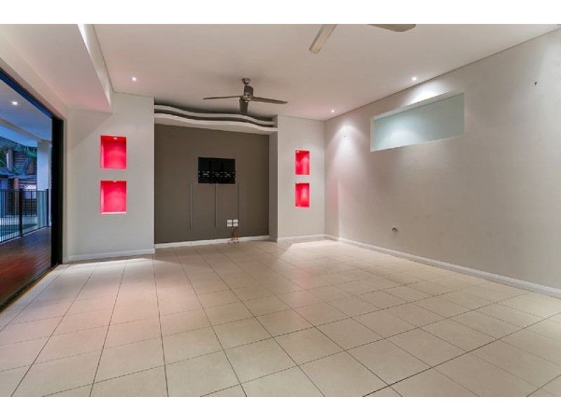 13 Willie Ming Close, Redlynch QLD 4870