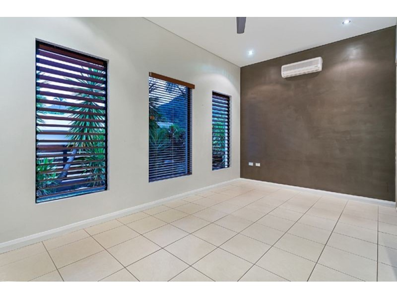 13 Willie Ming Close, Redlynch QLD 4870