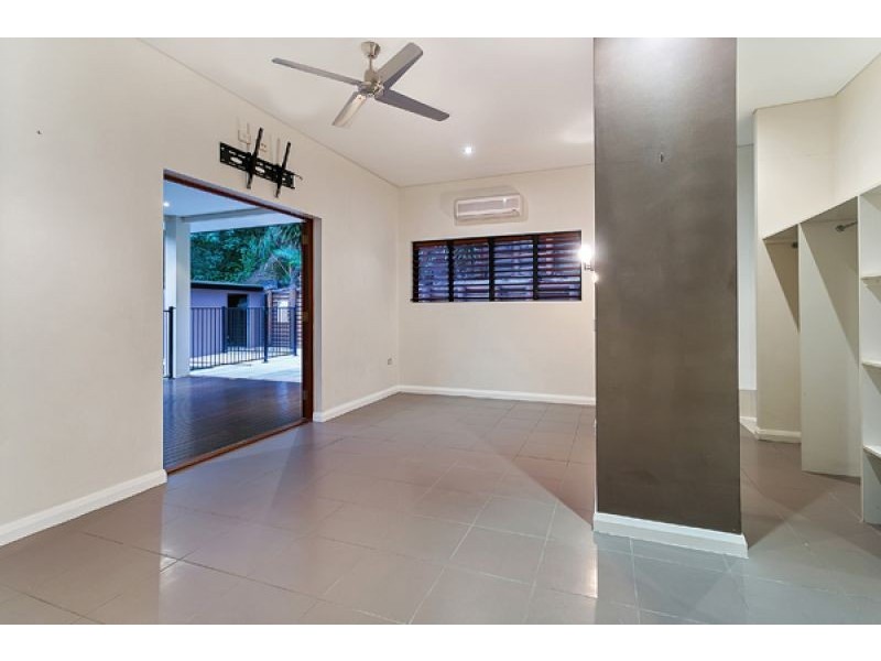 13 Willie Ming Close, Redlynch QLD 4870