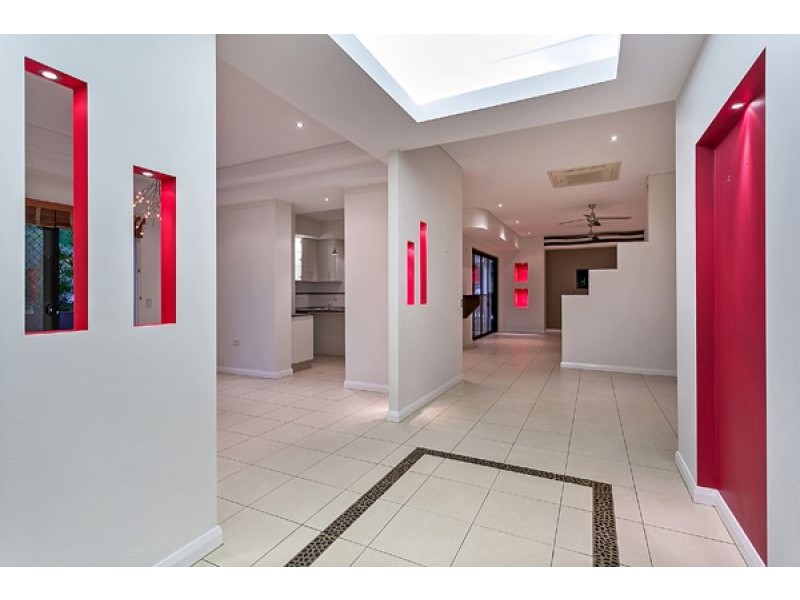 13 Willie Ming Close, Redlynch QLD 4870