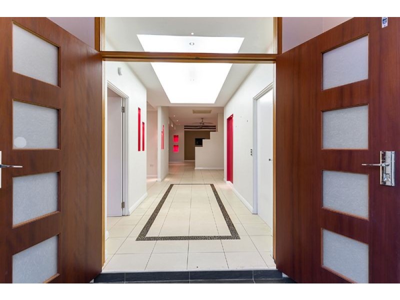 13 Willie Ming Close, Redlynch QLD 4870