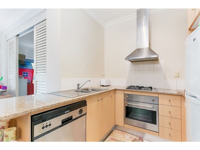 1707/2 Greenslopes St, Cairns North QLD 4870