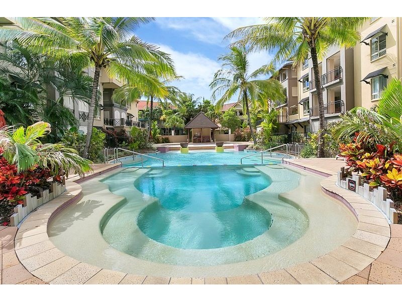 1707/2 Greenslopes St, Cairns North QLD 4870