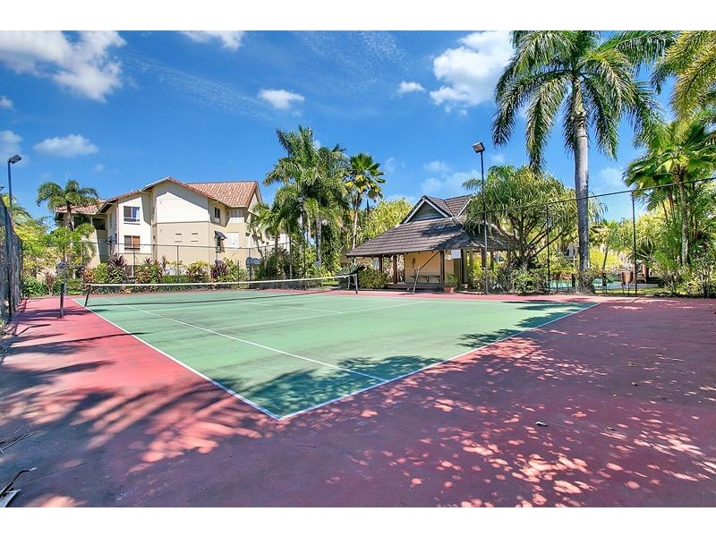 1707/2 Greenslopes St, Cairns North QLD 4870