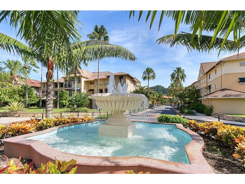 1707/2 Greenslopes St, Cairns North QLD 4870