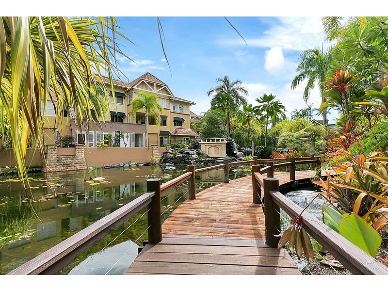 1707/2 Greenslopes St, Cairns North QLD 4870