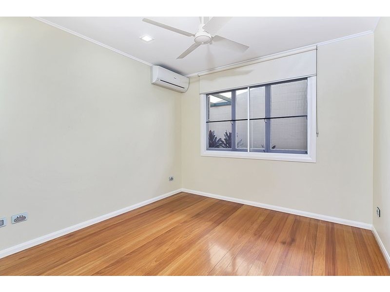 11 Creedy Street, Westcourt QLD 4870