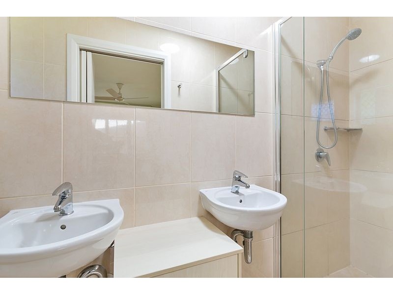 11 Creedy Street, Westcourt QLD 4870