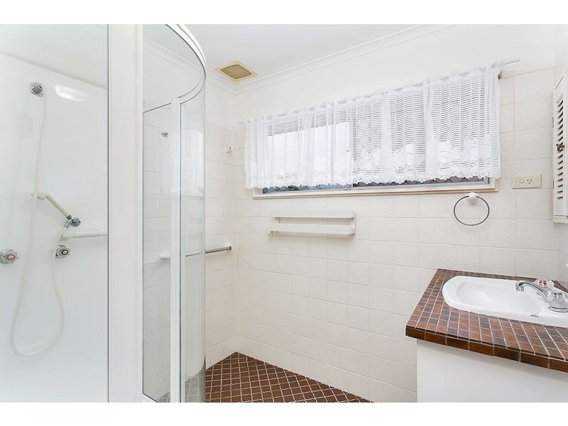 10 Carroo Street, Bayview Heights QLD 4868