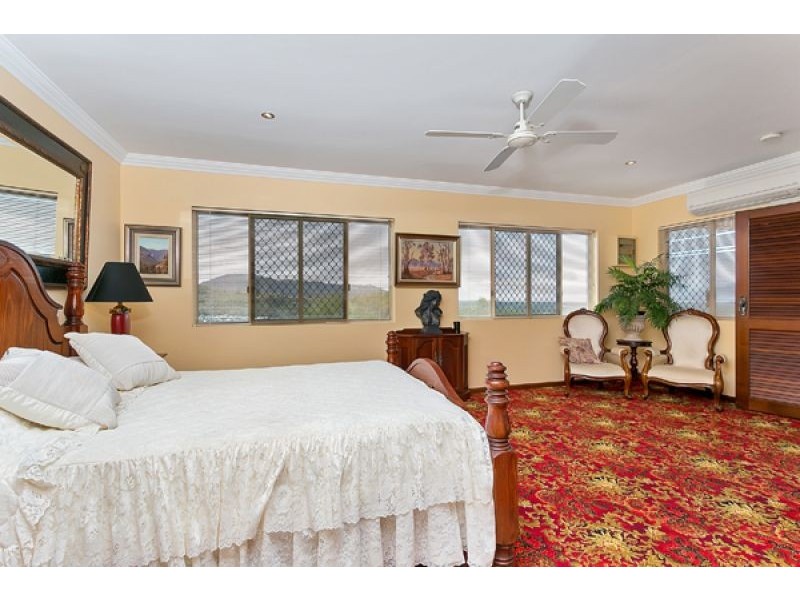 5 Caleb Court, Mooroobool QLD 4870