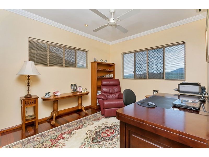5 Caleb Court, Mooroobool QLD 4870