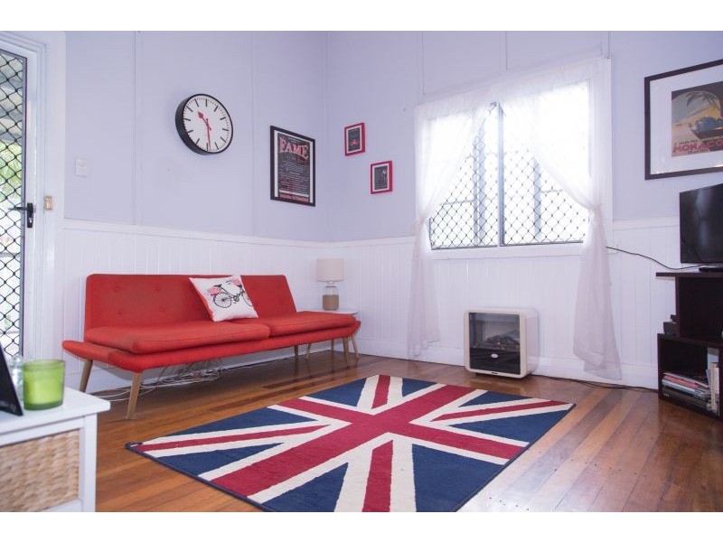 2A Martin Street, Freshwater QLD 4870