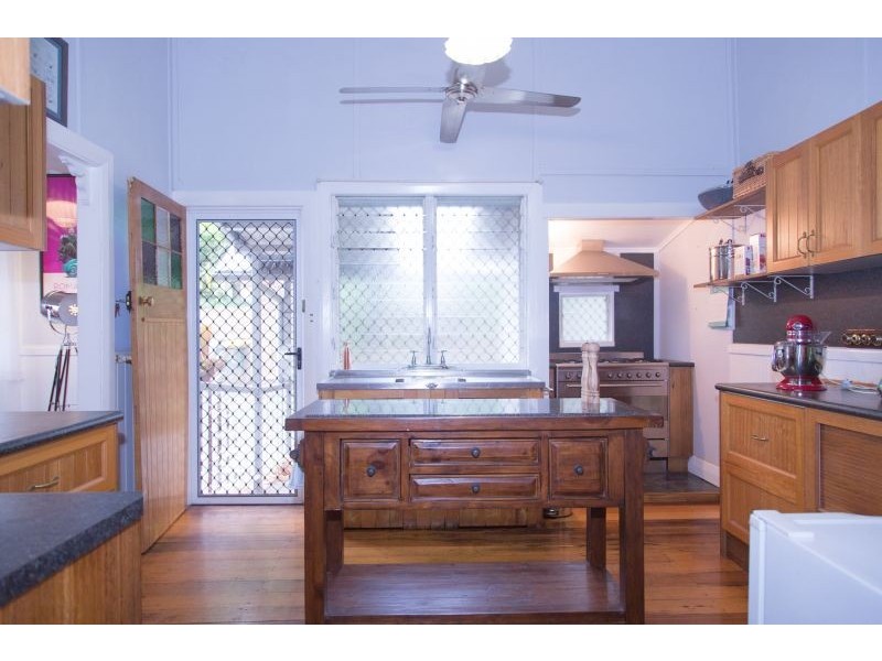 2A Martin Street, Freshwater QLD 4870