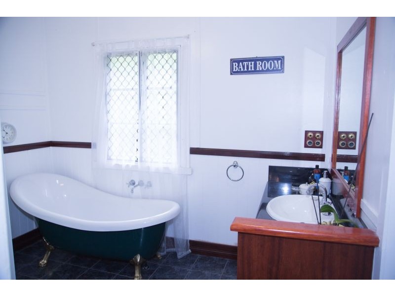 2A Martin Street, Freshwater QLD 4870