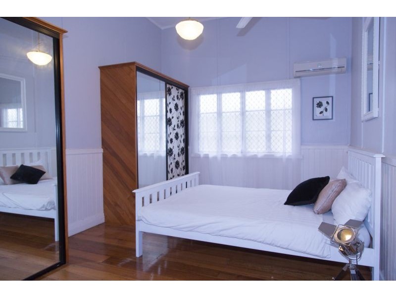 2A Martin Street, Freshwater QLD 4870