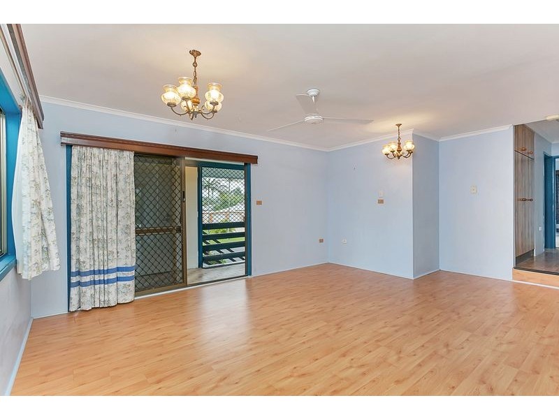 20 Lavender Street, Mooroobool QLD 4870