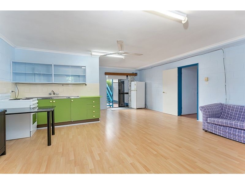 20 Lavender Street, Mooroobool QLD 4870