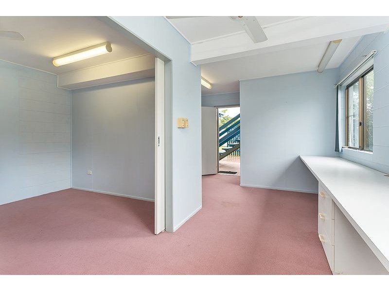 20 Lavender Street, Mooroobool QLD 4870