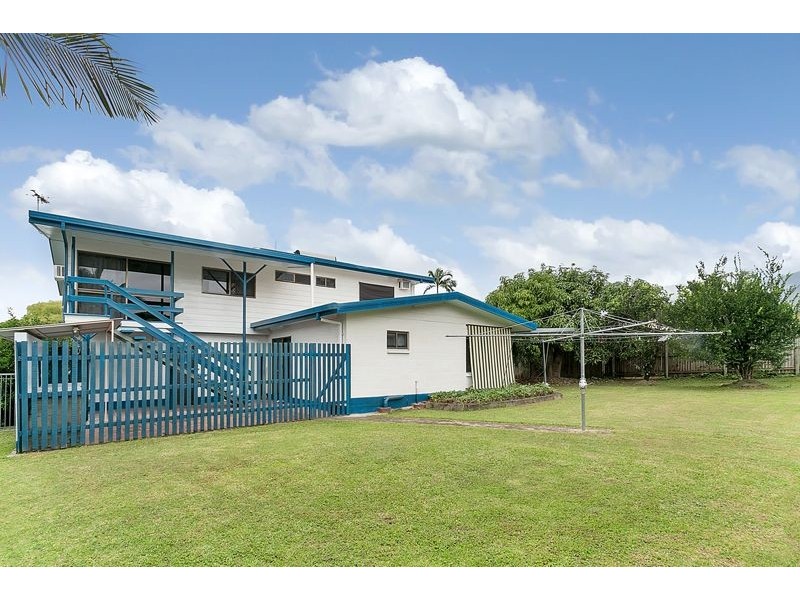 20 Lavender Street, Mooroobool QLD 4870