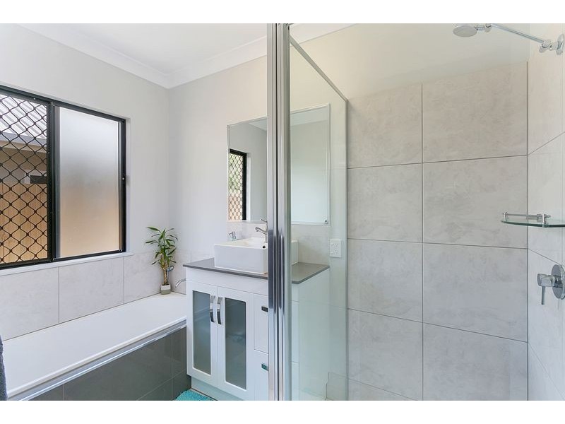 53 McFarlane Drive, Kanimbla QLD 4870