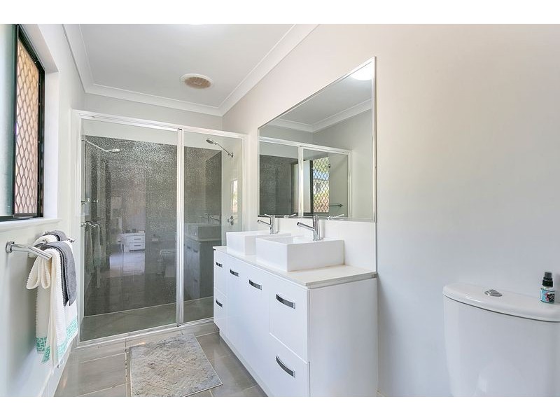 53 McFarlane Drive, Kanimbla QLD 4870