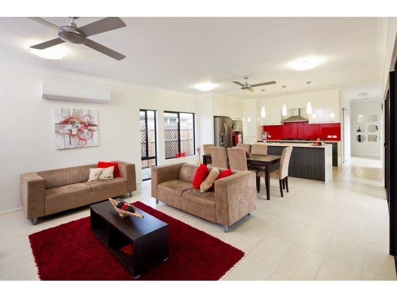 6 Sandridge Way, Smithfield QLD 4878