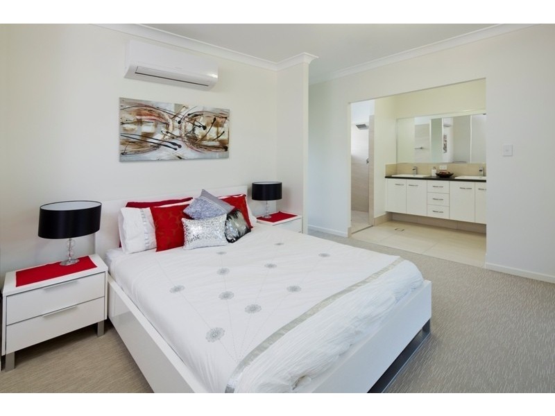6 Sandridge Way, Smithfield QLD 4878