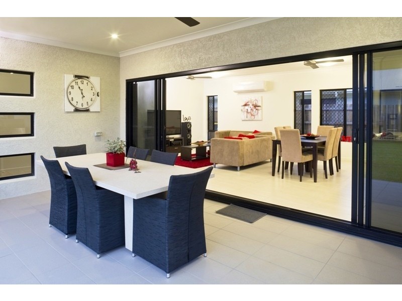 6 Sandridge Way, Smithfield QLD 4878