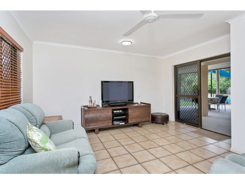 3 Tarana Close, Caravonica QLD 4878