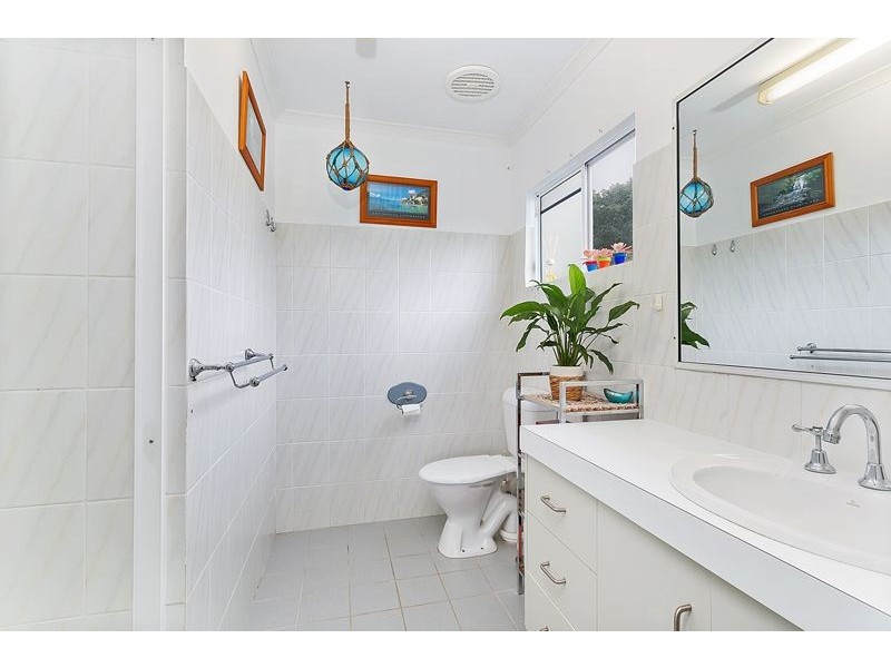 17 Hermes Close, Mooroobool QLD 4870