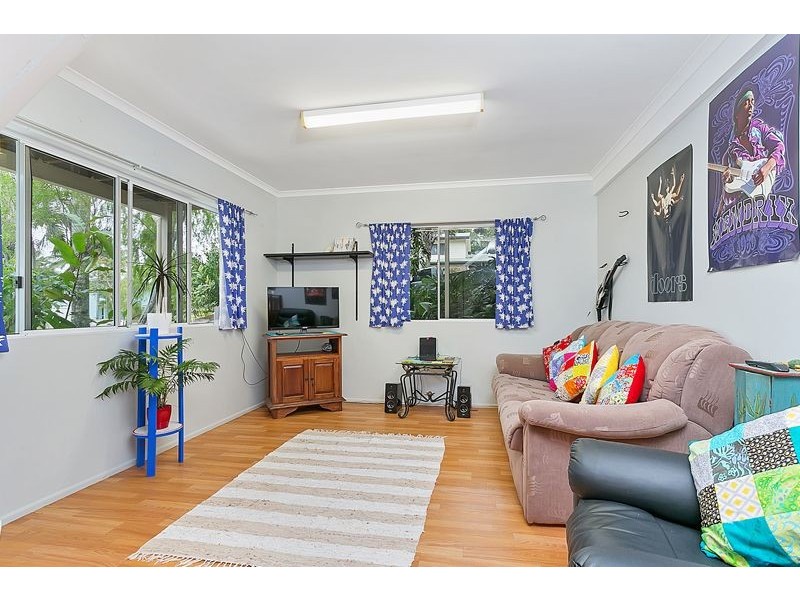 17 Hermes Close, Mooroobool QLD 4870