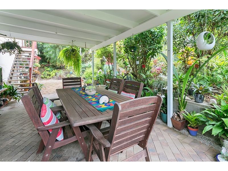 17 Hermes Close, Mooroobool QLD 4870