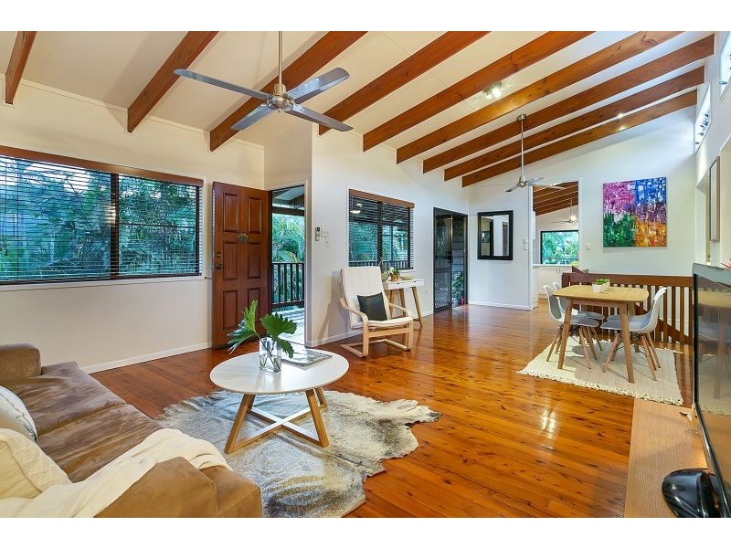 7 Strike Avenue, Mooroobool QLD 4870