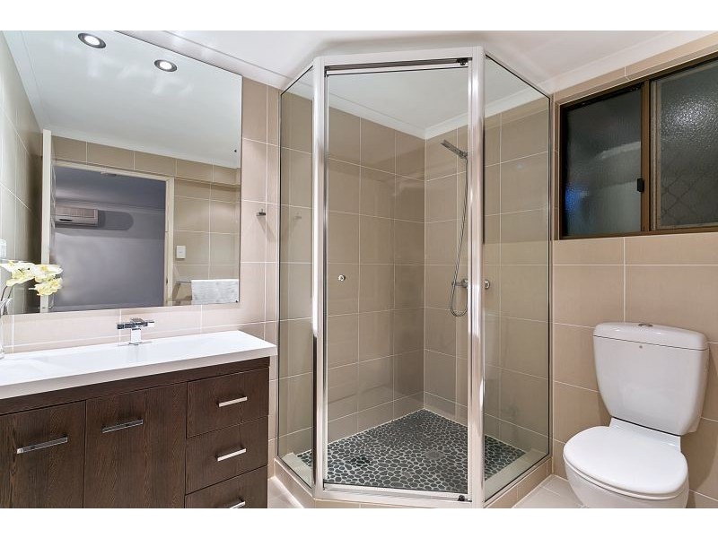 7 Strike Avenue, Mooroobool QLD 4870