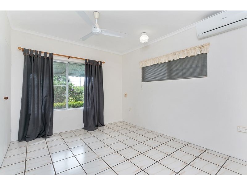 21 Travolta Close, White Rock QLD 4868