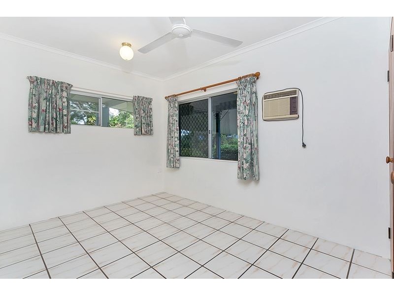 21 Travolta Close, White Rock QLD 4868