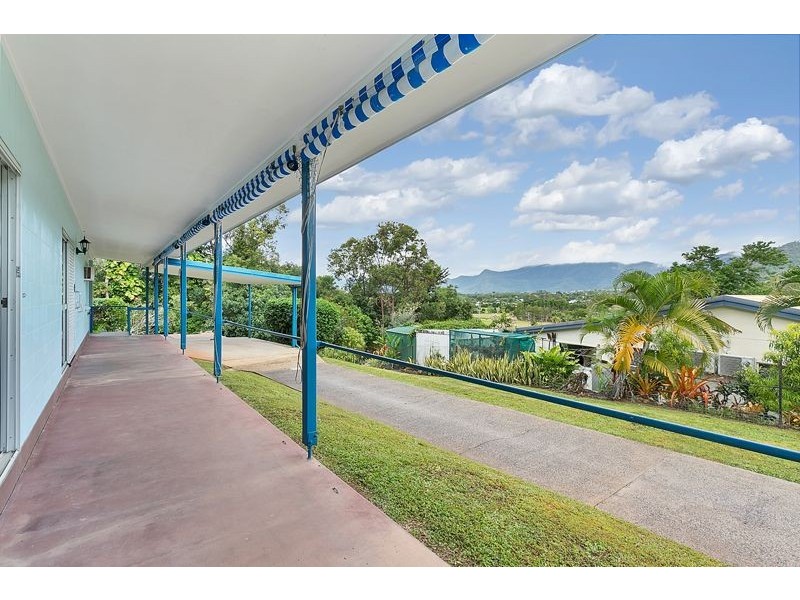 21 Travolta Close, White Rock QLD 4868