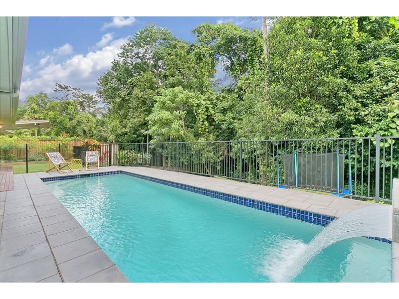 5 Hughes Close, Redlynch QLD 4870