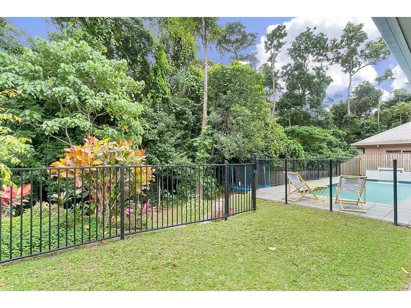 5 Hughes Close, Redlynch QLD 4870