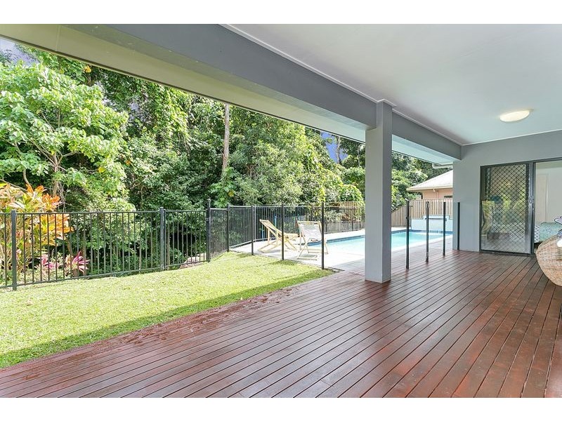 5 Hughes Close, Redlynch QLD 4870