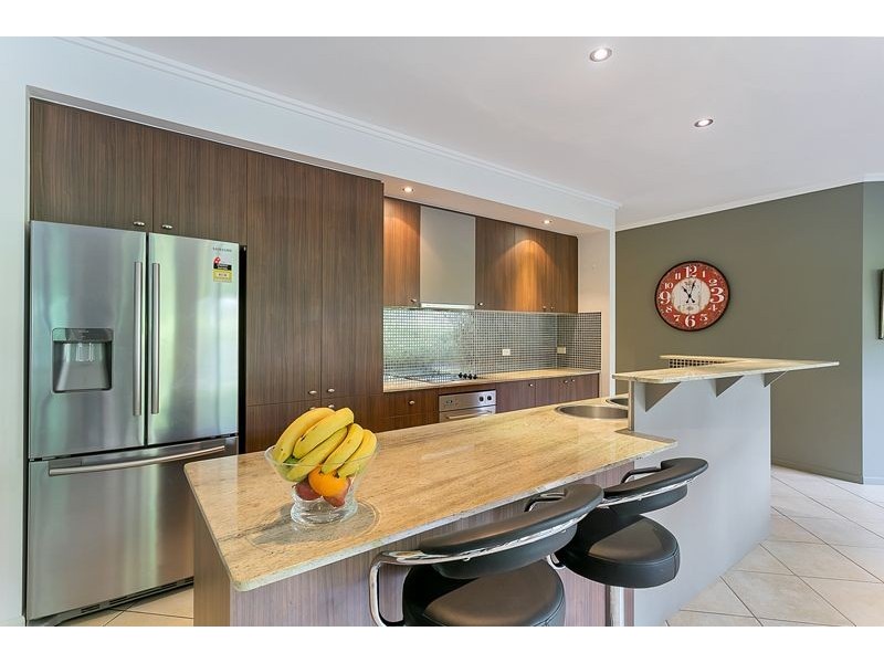 5 Hughes Close, Redlynch QLD 4870